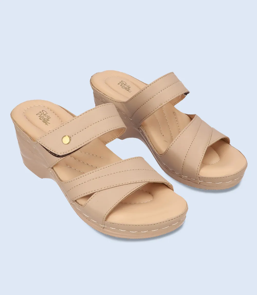 BW8145-FAWN-Women Comfort Slipper