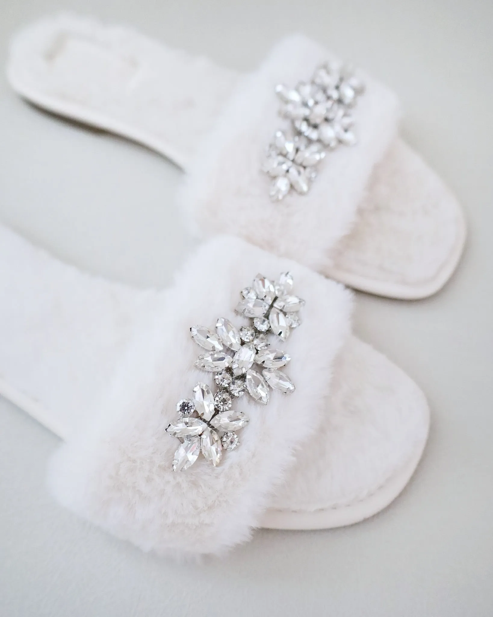 Faux Fur Slide Flat Sandals with Asteria Brooch