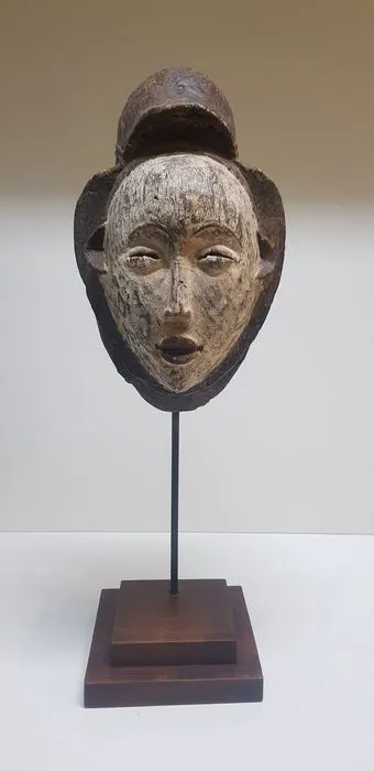 Punu Mukuyi Okuyi Mask, Gabon #171